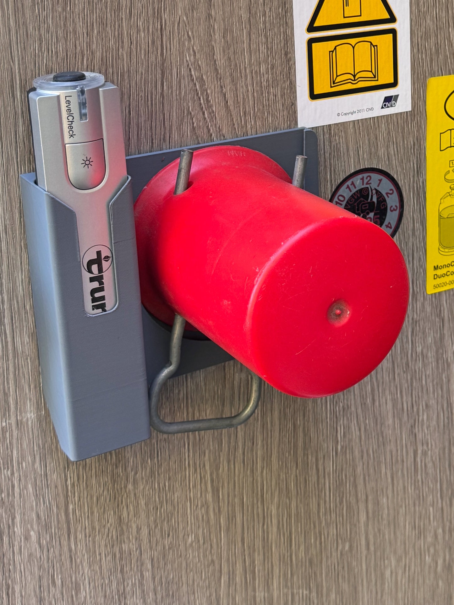Halter für Gasflaschen-Deckel und Truma Level Control für Van, Wohnwagen oder Wohnmobil (1 oder 2 Deckel), zum Kleben und oder Schrauben|3dPrints4Vans