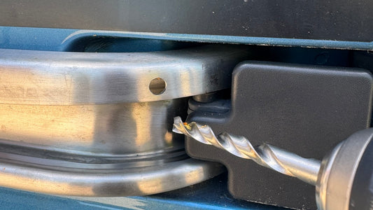 Drilling template for sliding door - Iveco Daily Van lock