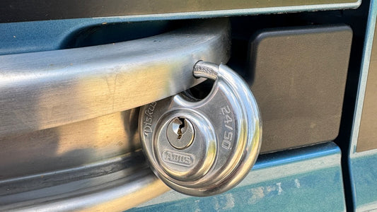 Bohrschablone mit Schloß für Schiebetür Iveco Daily Schiebetür Schloss | 3dPrints4Vans