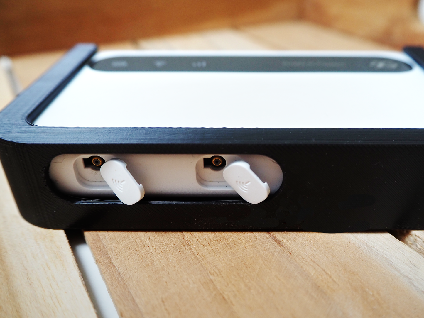 Router Halterung für ZTE U50 – zum Schrauben oder Kleben, Wohnmobil & Camper Router Halter, 5G WLAN stabile Befestigung
