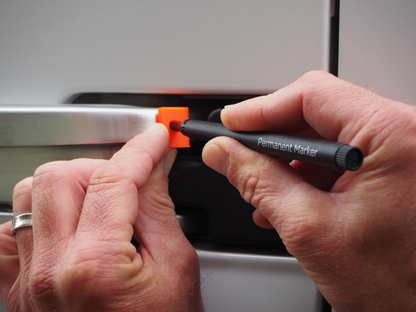 Drilling template with lock for sliding door Iveco Daily sliding door lock
