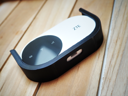 Router Halterung für ZTE U10 / U10S – Wohnmobil & Camper Befestigung zum Kleben oder Schrauben, kompatibel mit ALDI Talk WLAN Router