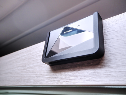 Router Halterung für Netgear AirCard 785 zum Einhängen – ohne Bohren, WLAN Router Halter für Wohnmobil, Camper & Van