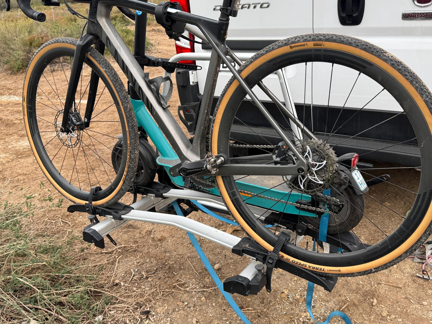 Sangle de maintien en caoutchouc pour vélos – idéale pour les chambres à air et jantes normales plus larges | Accessoires de vélo | protection du cadre | Fixation sécurisée