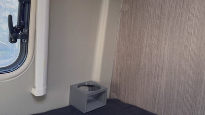 Porte-bouteille porte-gobelet pour le lit. Camping-car Pössl